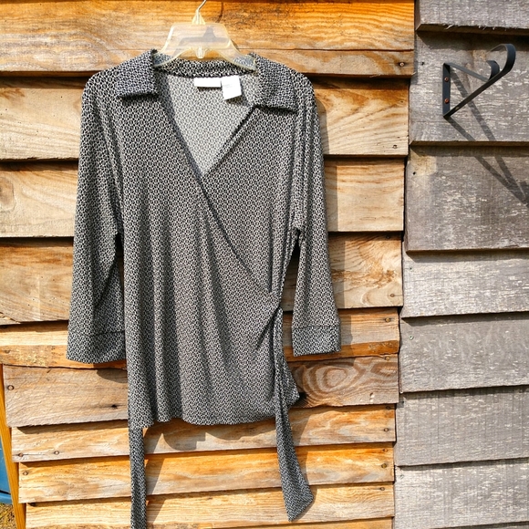 Worthington Tops - 🎯5 For $22.🎯Worthington🔥🔥 Women's Top Black/White Has Matching Belt Large